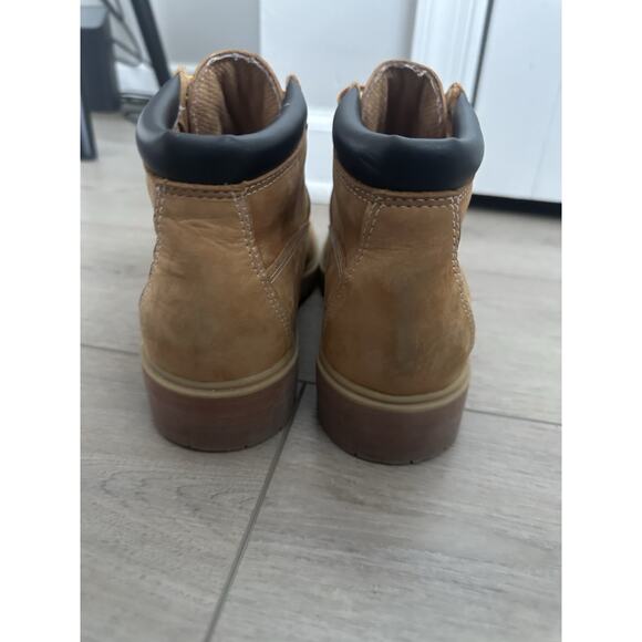 Women's Timberland Nellie Waterproof Chukka Boot Wheat size 8 GREAT CONDITION - Picture 4 of 6